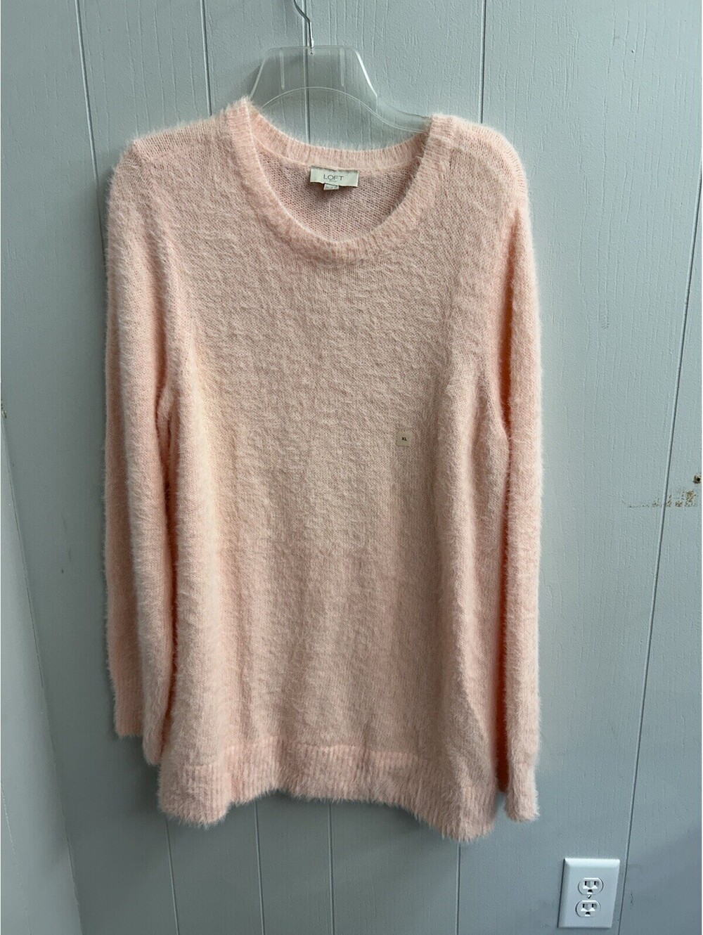 Loft Outlet Pullover Sweater. Light Pink Fuzzy. Long Length. Size XL.   NWT